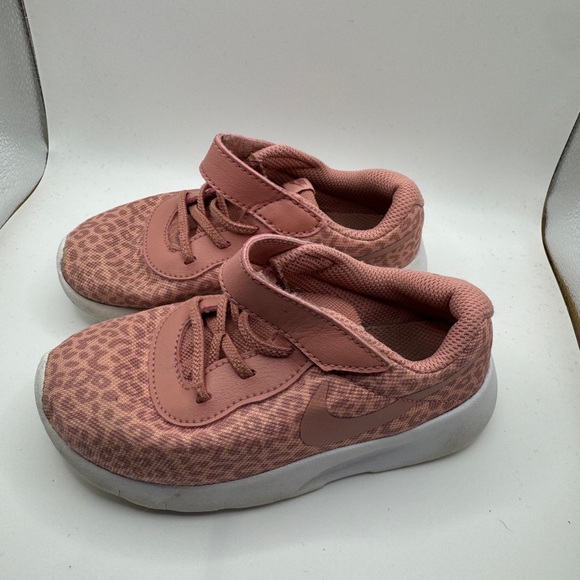 Nike Toddler Girls 9C Pink and White Leopard Cheetah Sneakers with Velcro Strap - Picture 4 of 7